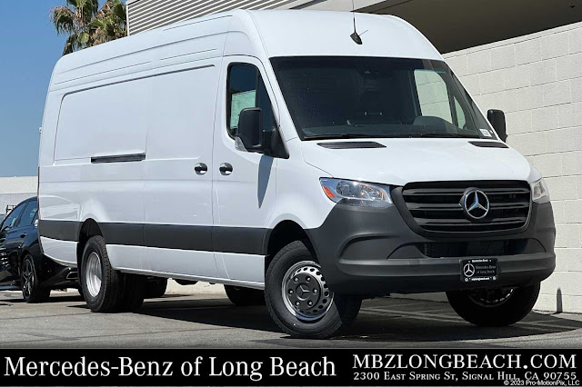 2024 Mercedes-Benz Sprinter 3500 Cargo 170 WB