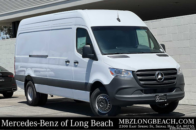 2024 Mercedes-Benz Sprinter 3500 Cargo 170 WB