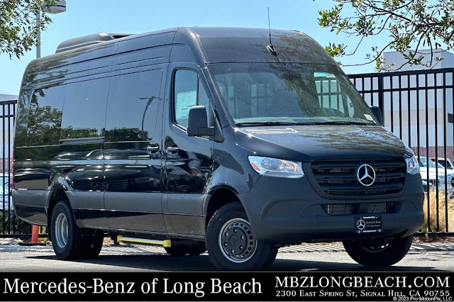 2024 Mercedes-Benz Sprinter 3500 Cargo 170 WB