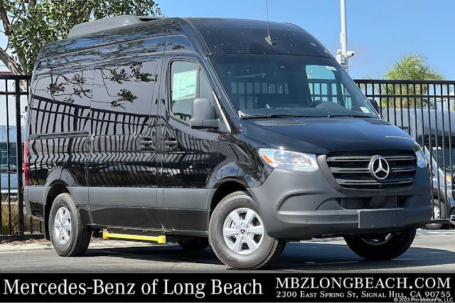 2024 Mercedes-Benz Sprinter 2500 Passenger 144 WB