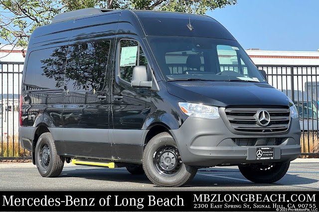 2024 Mercedes-Benz Sprinter 2500 Passenger 144 WB