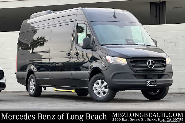 2025 Mercedes-Benz Sprinter 2500 Passenger 170 WB