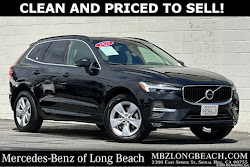 2022 Volvo XC60 B5 Momentum