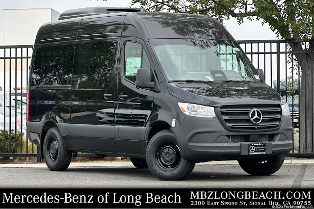 2025 Mercedes-Benz Sprinter 2500 Passenger 144 WB
