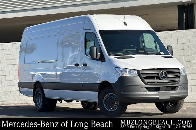 2026 Mercedes-Benz Sprinter 3500 Cargo 170 WB