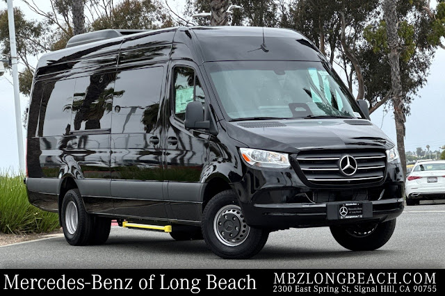 2026 Mercedes-Benz Sprinter 3500 Cargo 170 WB