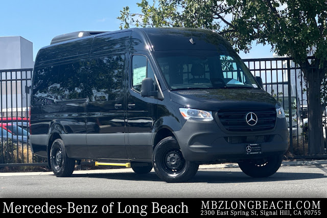 2026 Mercedes-Benz Sprinter 2500 Passenger 170 WB